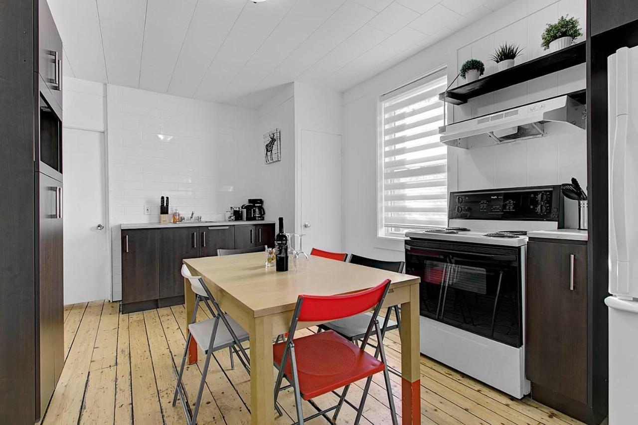 Les Appartements Du 790 Квебек Екстериор снимка